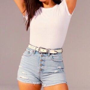 Abercrombie & Fitch Curve Love, stretch, Button fly, High Rise Mom Short…